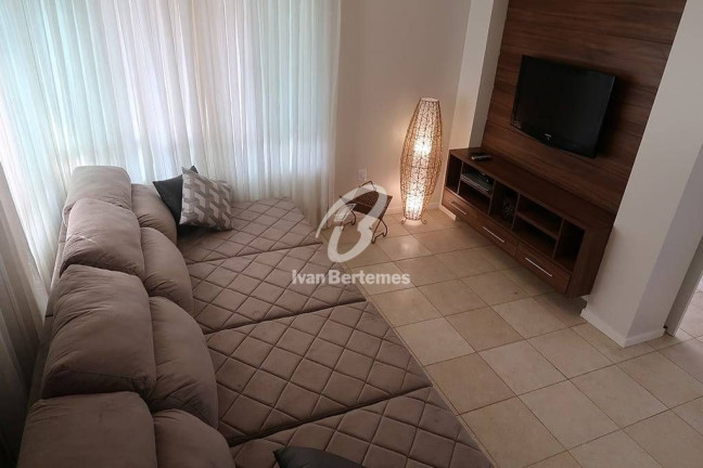 Imagem Sobrado com 4 Quartos para Temporada, em Canto Grande - Bombinhas Imagem Sobrado com 4 Quartos para Temporada, em Canto Grande - Bombinhas