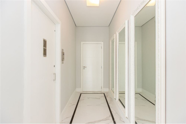 Imagem Imóvel com 5 Quartos à Venda, em Bela Vista - São Paulo Imagem Imóvel com 5 Quartos à Venda, em Bela Vista - São Paulo