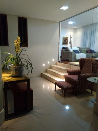 Imagem Casa com 7 Quartos à Venda, 400 m² em Patamares - Salvador