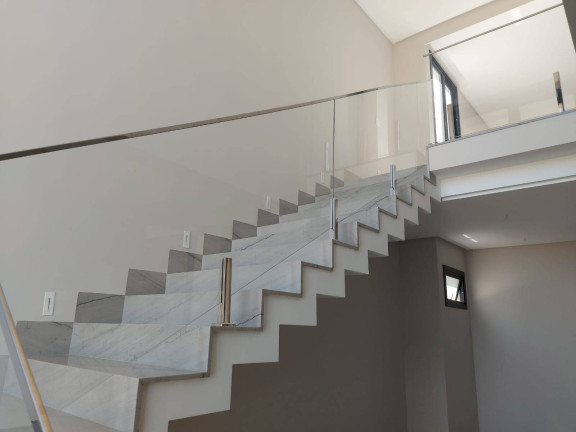 Imagem Casa com 5 Quartos à Venda, 490 m² em Goiânia