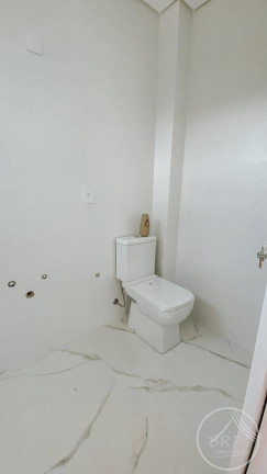 Imagem Casa com 3 Quartos à Venda, 186 m² em Beira Rio - Biguaçu Imagem Casa com 3 Quartos à Venda, 186 m² em Beira Rio - Biguaçu