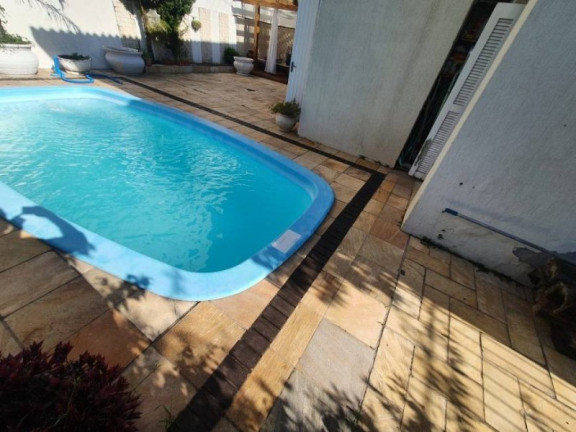 Imagem Casa com 3 Quartos à Venda, 276 m² em Jardim Itu - Porto Alegre