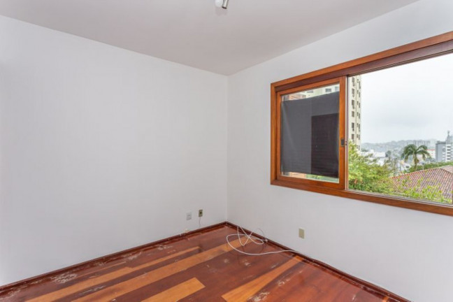 Imagem Imóvel com 2 Quartos à Venda, 71 m² em Petrópolis - Porto Alegre Imagem Imóvel com 2 Quartos à Venda, 71 m² em Petrópolis - Porto Alegre