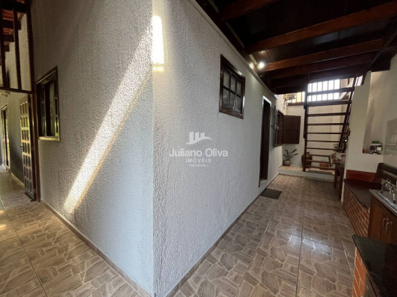 Imagem Sobrado com 5 Quartos à Venda, 258 m² em Barra Do Sai - Itapoá