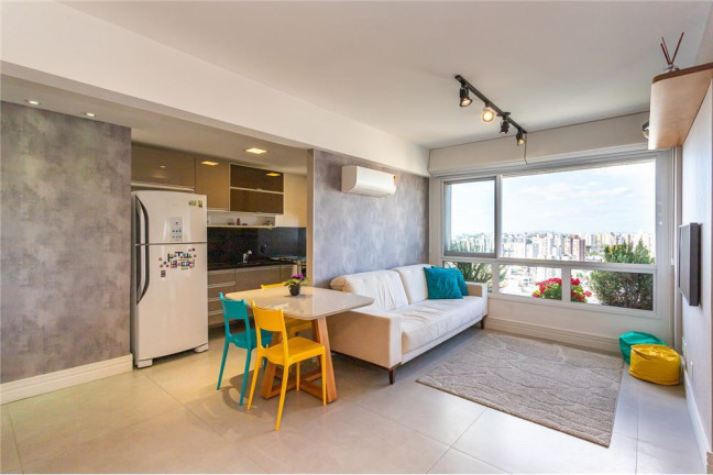 Imagem Imóvel com 2 Quartos à Venda, em Boa Vista - Porto Alegre Imagem Imóvel com 2 Quartos à Venda, em Boa Vista - Porto Alegre