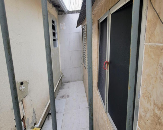 Imagem Casa com 21 Quartos à Venda, 750 m² em Ramos - Rio De Janeiro