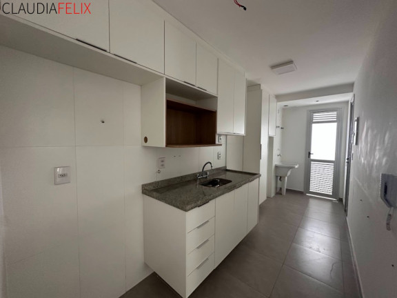 Imagem Imóvel com 2 Quartos à Venda, 76 m² em Canto Do Forte - Praia Grande Imagem Imóvel com 2 Quartos à Venda, 76 m² em Canto Do Forte - Praia Grande