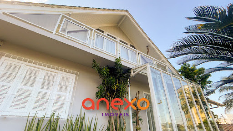 Imagem Casa com 4 Quartos à Venda, 313 m² em Centro - Blumenau