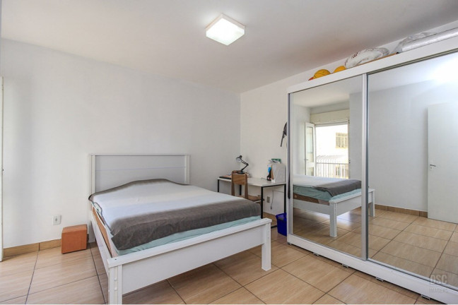 Imagem Imóvel com 2 Quartos à Venda, 60 m² em Ipanema - Porto Alegre Imagem Imóvel com 2 Quartos à Venda, 60 m² em Ipanema - Porto Alegre