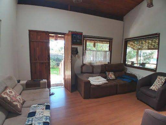 Imagem Casa com 3 Quartos à Venda, 250 m² em Condomínio Mãe Terra - Brumadinho Imagem Casa com 3 Quartos à Venda, 250 m² em Condomínio Mãe Terra - Brumadinho