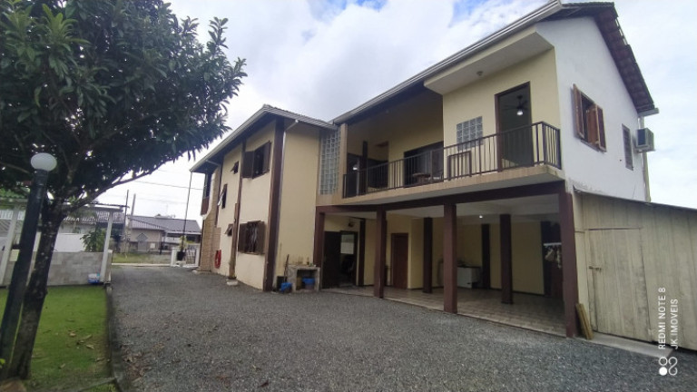 Imagem Sobrado com 4 Quartos para Temporada, 350 m² em Balneário Mariluz - Itapoá Imagem Sobrado com 4 Quartos para Temporada, 350 m² em Balneário Mariluz - Itapoá