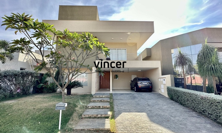 Casa com 4 Quartos à Venda, 287 m² em Jardins Valência - Goiânia
