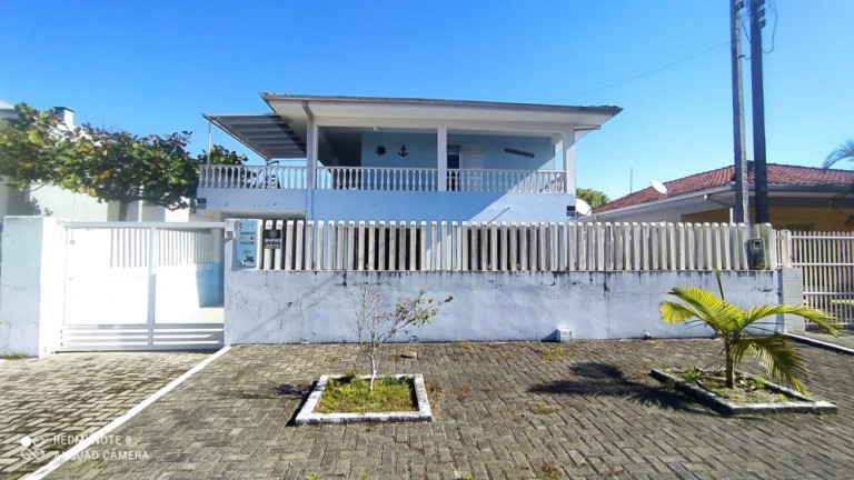 Sobrado com 4 Quartos à Venda, 240 m² em Itapuã - Pontal Do Paraná