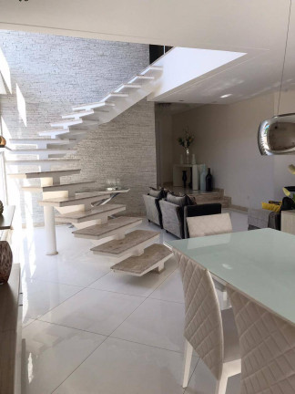 Imagem Casa com 3 Quartos à Venda, 370 m² em Tarumã - Santana De Parnaíba Imagem Casa com 3 Quartos à Venda, 370 m² em Tarumã - Santana De Parnaíba