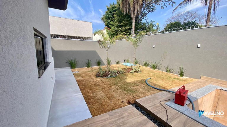 Imagem Casa com 3 Quartos à Venda, 182 m² em Parque Residencial Rita Vieira - Campo Grande