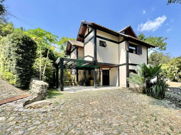 Casa com 3 Quartos à Venda, 343 m² em Fazendinha - Carapicuíba