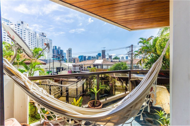 Imagem Imóvel com 3 Quartos à Venda,  em Vila Nova Conceição - São Paulo