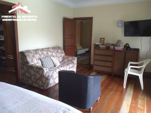 Imagem Casa com 4 Quartos à Venda, 360 m² em São Francisco - Niterói Imagem Casa com 4 Quartos à Venda, 360 m² em São Francisco - Niterói
