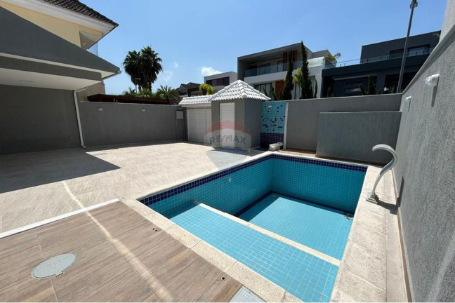 Imagem Casa de Condomínio com 4 Quartos para Alugar, 200 m² em Recreio Dos Bandeirantes - Rio De Janeiro Imagem Casa de Condomínio com 4 Quartos para Alugar, 200 m² em Recreio Dos Bandeirantes - Rio De Janeiro
