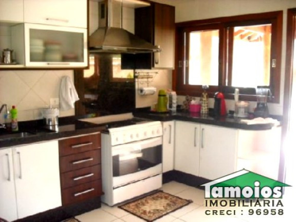 Imagem Sobrado com 4 Quartos à Venda, em Vila Verde - Ubatuba Imagem Sobrado com 4 Quartos à Venda, em Vila Verde - Ubatuba