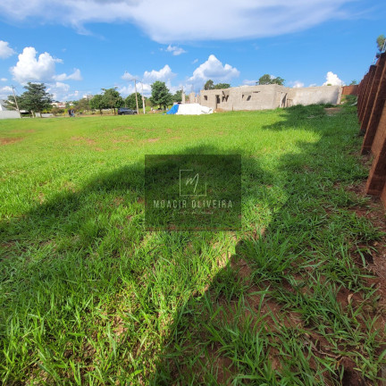 Imagem Terreno à Venda, 750 m² em Royal Park Prime - Ourinhos