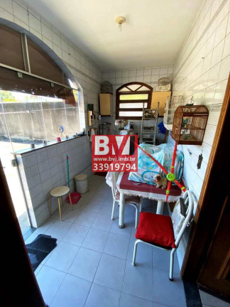 Imagem Casa com 3 Quartos à Venda, 373 m² em Rocha Miranda - Rio De Janeiro