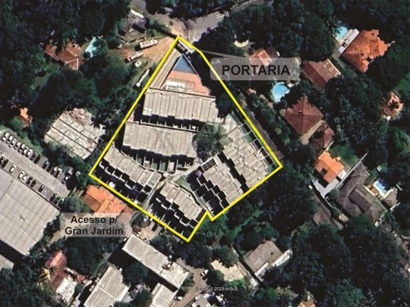 Imóvel com 2 Quartos à Venda, 169 m² em Granja Viana - Cotia