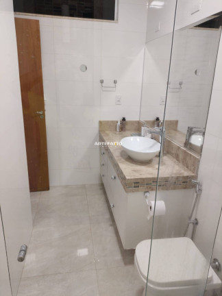 Imagem Casa com 3 Quartos à Venda, 239 m² Imagem Casa com 3 Quartos à Venda, 239 m²
