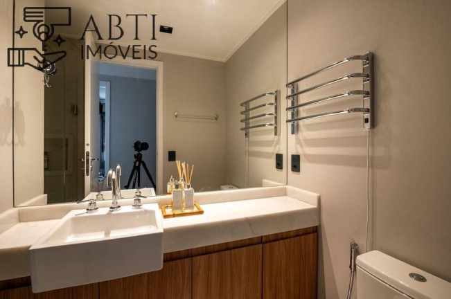 Imagem Apartamento com 2 Quartos à Venda, 72 m² em Moema - São Paulo Imagem Apartamento com 2 Quartos à Venda, 72 m² em Moema - São Paulo