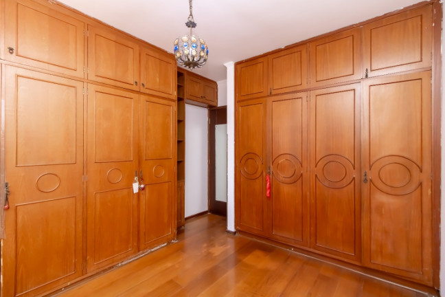 Imagem Casa com 3 Quartos à Venda, 188 m² em Jardim Aeroporto - São Paulo