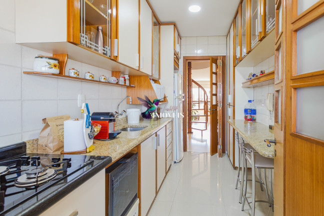 Imagem Cobertura com 2 Quartos à Venda, 183 m² em Jardim Lindóia - Porto Alegre Imagem Cobertura com 2 Quartos à Venda, 183 m² em Jardim Lindóia - Porto Alegre