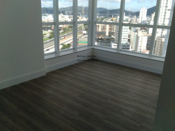 Imagem Imóvel com 3 Quartos à Venda, 182 m²em Centro - Balneário Camboriú Imagem Imóvel com 3 Quartos à Venda, 182 m²em Centro - Balneário Camboriú