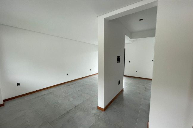 Imagem Casa com 3 Quartos à Venda, em Bela Vista - Palhoça Imagem Casa com 3 Quartos à Venda, em Bela Vista - Palhoça