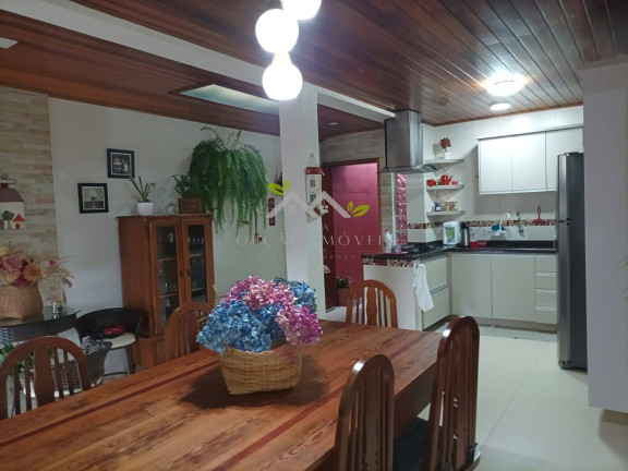 Imagem Casa com 3 Quartos à Venda, 252 m² em Vila Isabela - Campos Do Jordão Imagem Casa com 3 Quartos à Venda, 252 m² em Vila Isabela - Campos Do Jordão