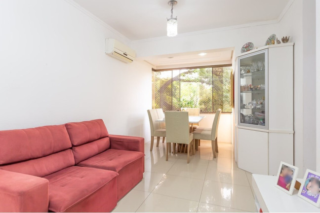 Imagem Imóvel com 2 Quartos à Venda, 56 m² em Glória - Porto Alegre Imagem Imóvel com 2 Quartos à Venda, 56 m² em Glória - Porto Alegre