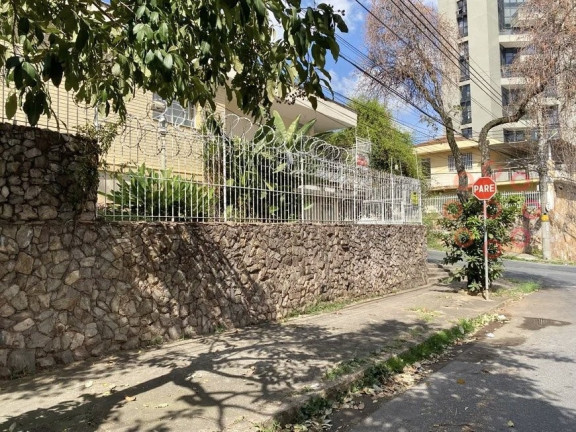 Imagem Casa com 3 Quartos à Venda, 196 m² em Serra - Belo Horizonte