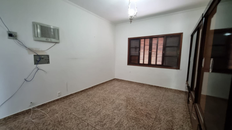 Imagem Casa com 2 Quartos à Venda, 220 m² em Alvinópolis - Atibaia Imagem Casa com 2 Quartos à Venda, 220 m² em Alvinópolis - Atibaia
