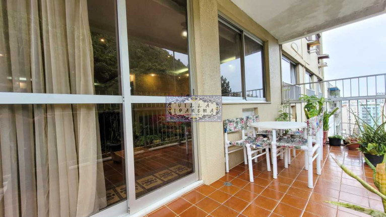 Imagem Apartamento com 3 Quartos à Venda, 186 m² em Copacabana - Rio De Janeiro Imagem Apartamento com 3 Quartos à Venda, 186 m² em Copacabana - Rio De Janeiro