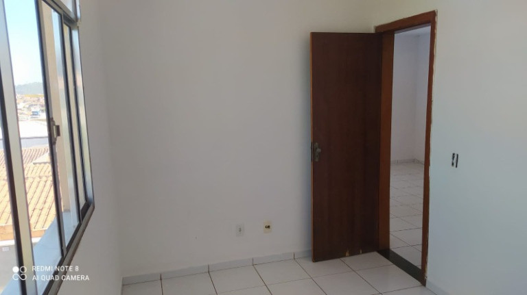 Imagem Imóvel com 2 Quartos à Venda, 50 m² em São Pedro - Esmeraldas Imagem Imóvel com 2 Quartos à Venda, 50 m² em São Pedro - Esmeraldas