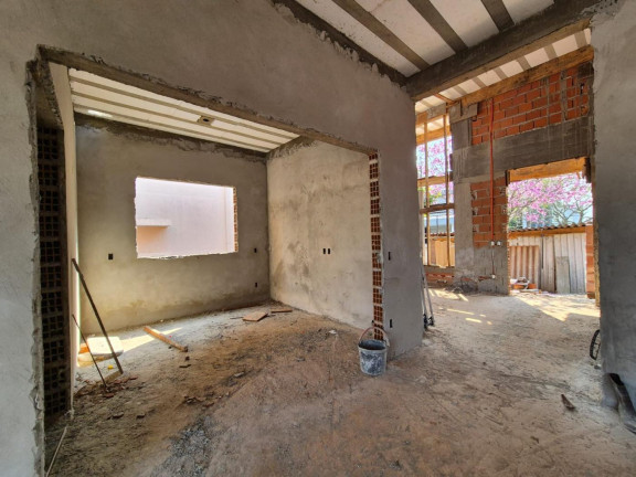 Imagem Casa com 3 Quartos à Venda, 230 m² em Vila Shalon - Foz Do Iguaçu