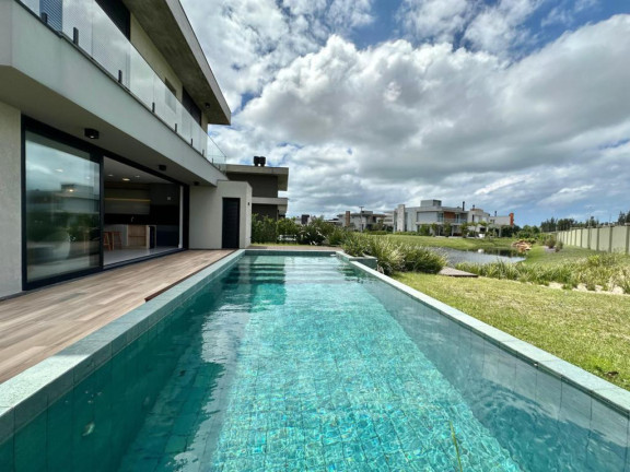 Imagem Casa com 5 Quartos à Venda, 270 m² em Xangri-la - Capao Da Canoa Imagem Casa com 5 Quartos à Venda, 270 m² em Xangri-la - Capao Da Canoa
