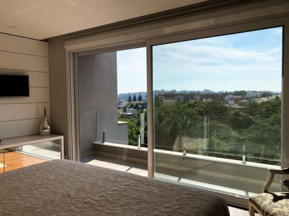 Imagem Casa com 5 Quartos à Venda, 512 m² em Chácara Dos Lagos - Carapicuíba