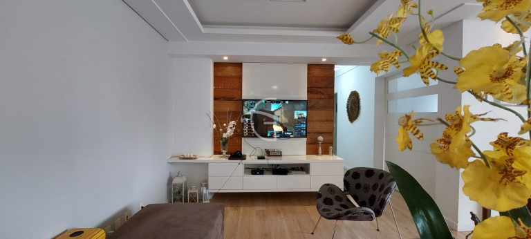 Imagem Apartamento com 3 Quartos à Venda, 115 m² em Atiradores - Joinville