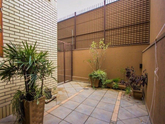 Imagem Casa com 3 Quartos à Venda, 166 m² em Jardim Itu - Porto Alegre