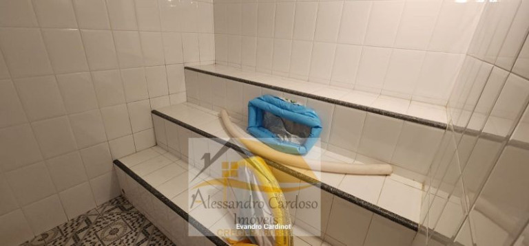 Imagem Casa com 10 Quartos à Venda, 550 m² em Braunes - Nova Friburgo Imagem Casa com 10 Quartos à Venda, 550 m² em Braunes - Nova Friburgo