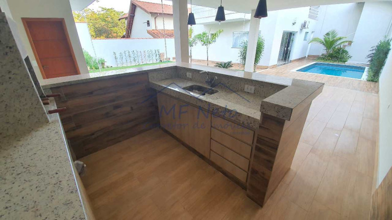 Imagem Casa com 3 Quartos à Venda, 425 m² em Condomínio Flamboyant - Pirassununga Imagem Casa com 3 Quartos à Venda, 425 m² em Condomínio Flamboyant - Pirassununga