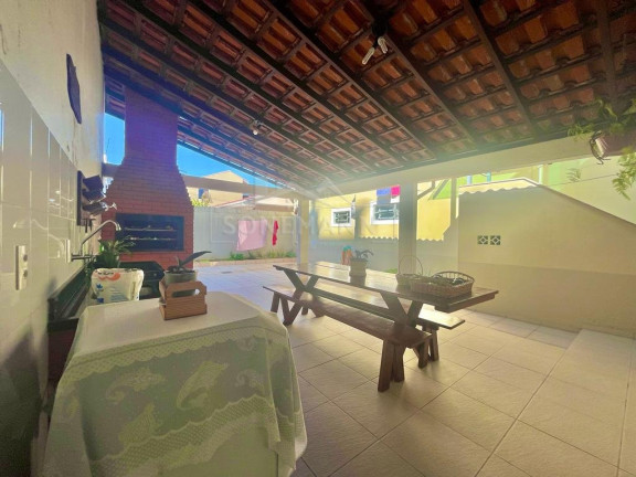 Imagem Casa com 3 Quartos à Venda, 317 m² em Abraão - Florianópolis