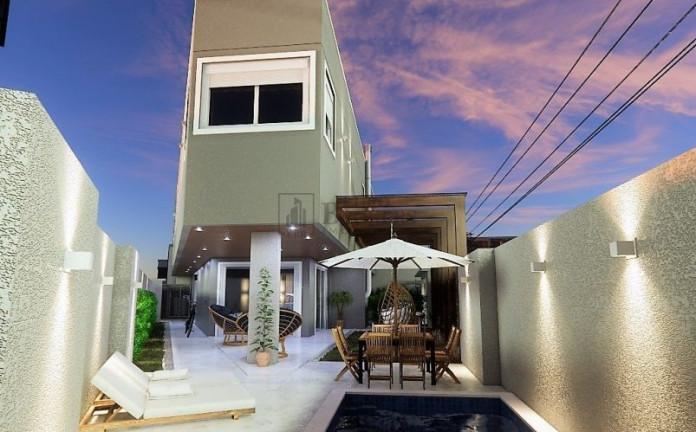 Casa com 3 Quartos à Venda, 230 m² em Centro - Camboriú