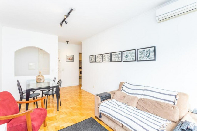 Imagem Imóvel com 2 Quartos à Venda, 84 m² em Menino Deus - Porto Alegre Imagem Imóvel com 2 Quartos à Venda, 84 m² em Menino Deus - Porto Alegre