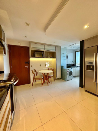 Imagem Imóvel com 4 Quartos à Venda, 150 m² em Mata Da Praia - Vitória Imagem Imóvel com 4 Quartos à Venda, 150 m² em Mata Da Praia - Vitória